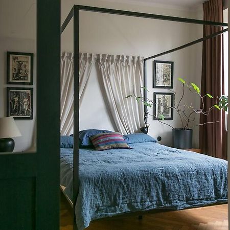 Dark Blue Apartment Варшава Екстериор снимка
