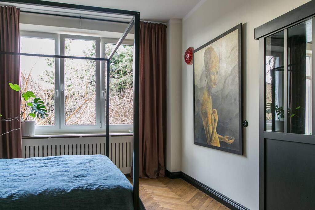 Dark Blue Apartment Варшава Екстериор снимка